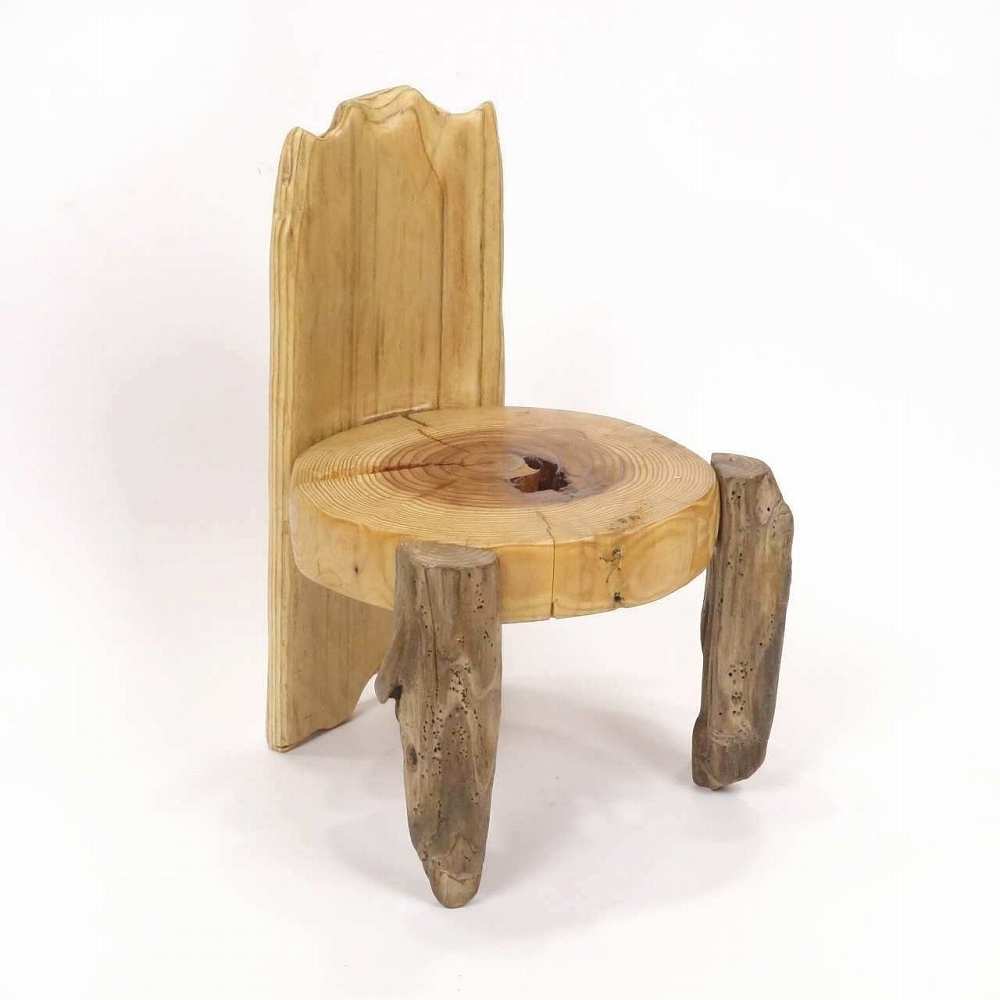【温泉流木】湾曲板に丸太流木が沿う椅子型花台飾りスタンド 置台 木製 流木インテリア