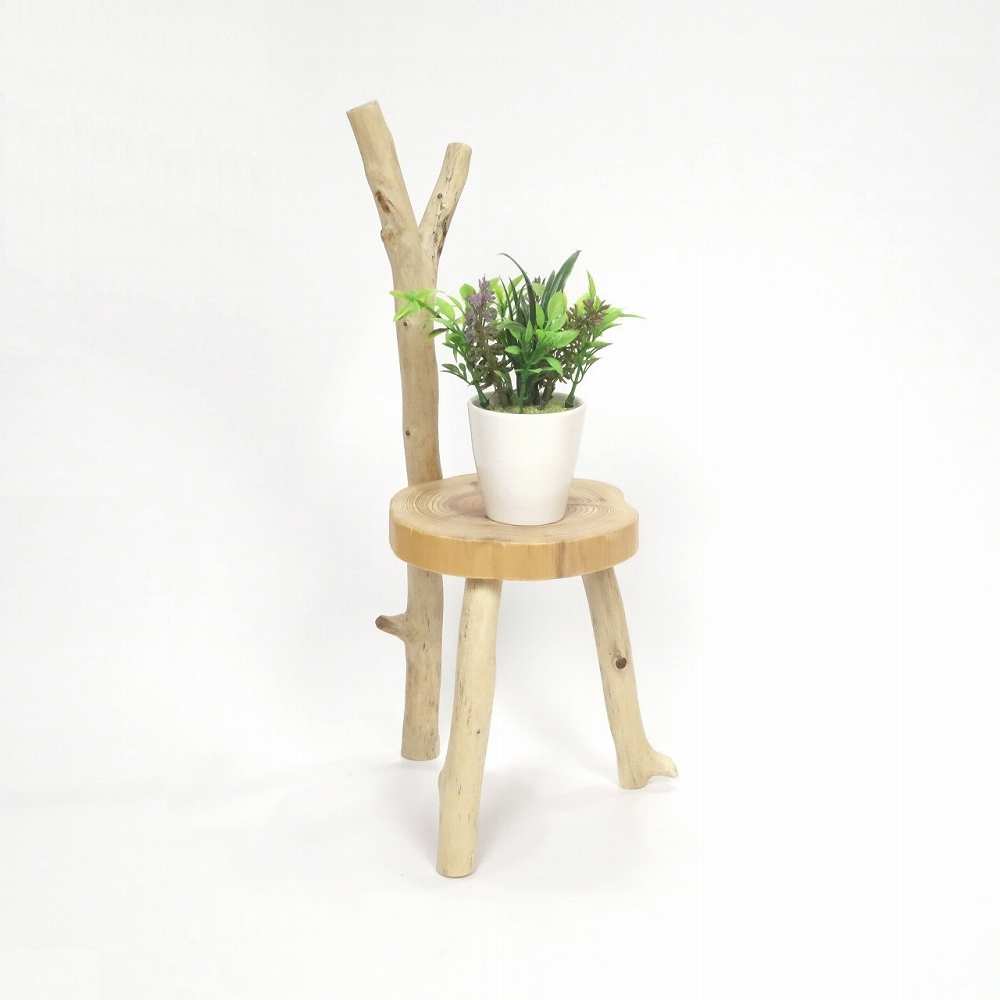 【温泉流木】椅子型かわいい丸太の飾り台スタンド004白っぽい枝 置台 ミニ花台 流木インテリア