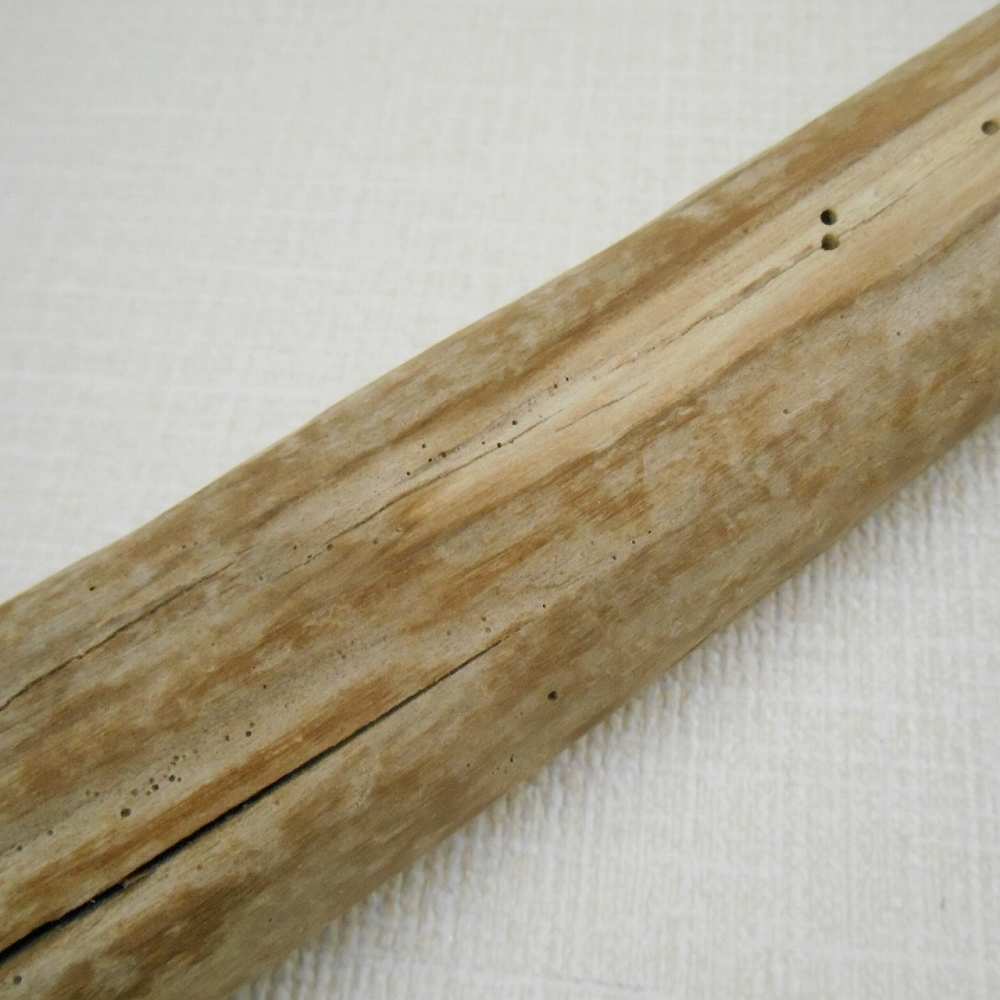 【温泉流木】木の節から穴があく三角の海流木棒 流木素材 インテリア素材 木材